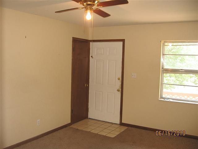 2nd image of 98 Taylor St