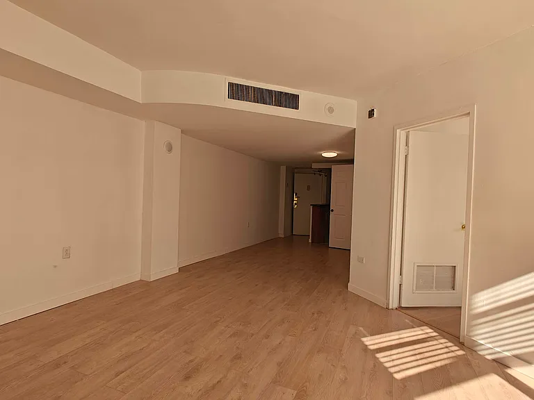 801 Brickell Bay Dr #365 — Photo 7
