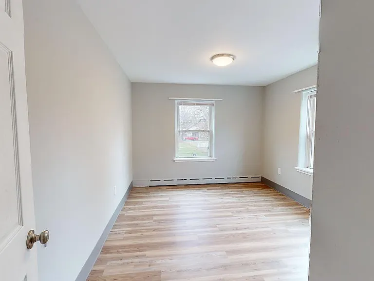 503 N Riverview Dr #4 — Photo 9