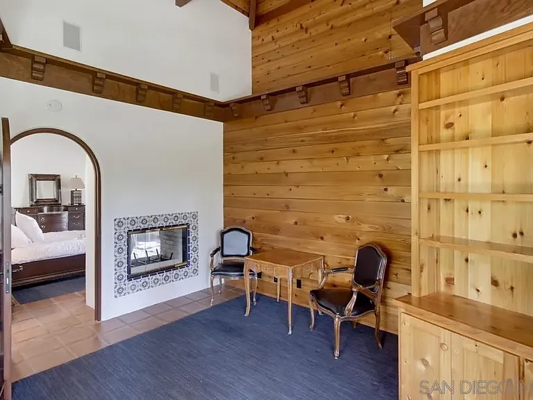 5443 Calzada Del Bosque — Photo 49