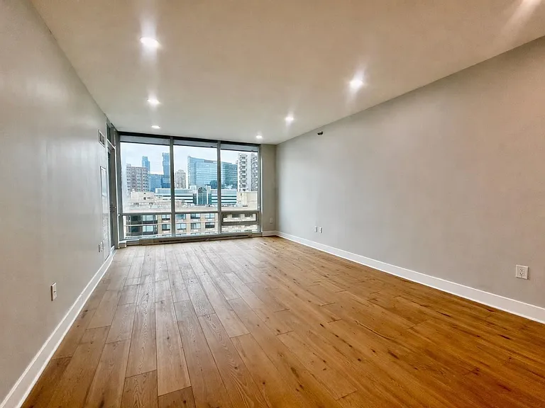 20 Newport Pkwy #2505 — Photo 3