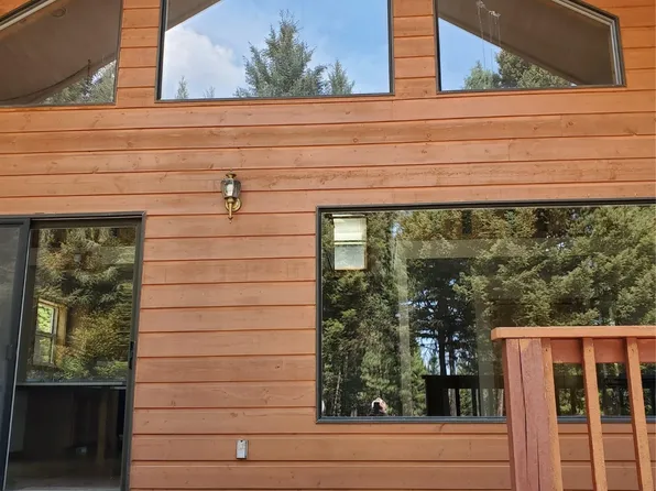 907 Grandview Dr, Seeley Lake, MT 59868