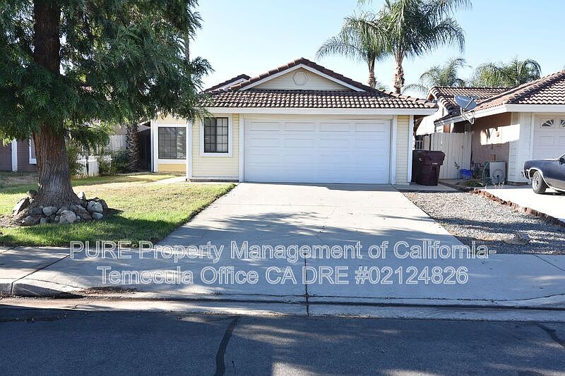 1st image of 29664 Woodlands Ave