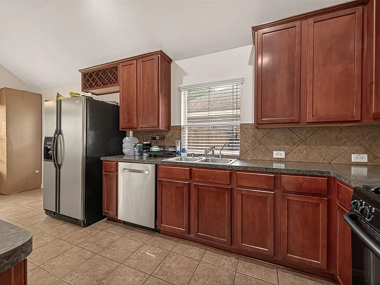 23222 Century Plant Dr — Photo 12