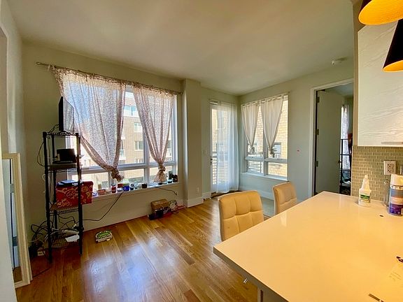 5th image of 1433 De Kalb Ave #4D