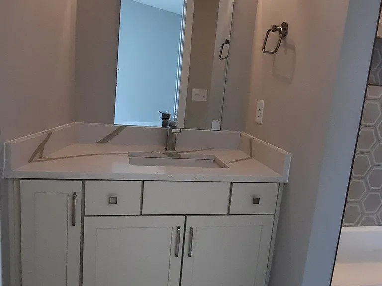 490 W Trinity Ln — Photo 32