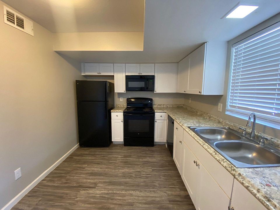 1st image of 1923 E Hayden Ln APT 103