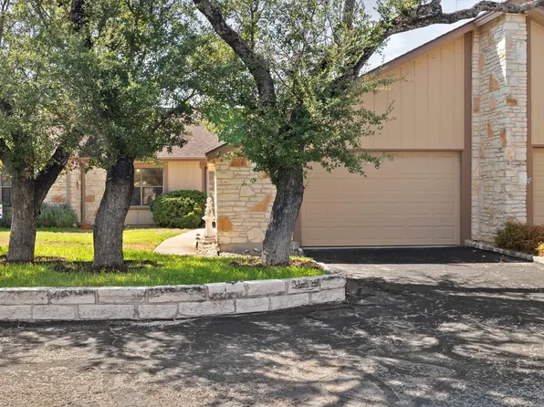 28 Oaks Pl, Lago Vista, TX 78645