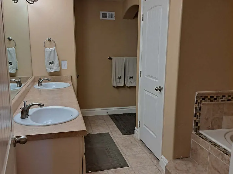 334 W Shadow Ridge Dr — Photo 12