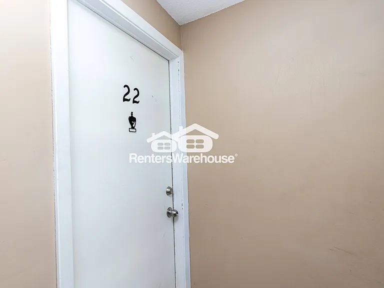 4524 Holly St #22 — Photo 25