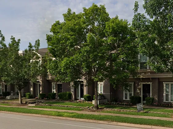 2 bed, 2.5 bath, 1332 sqft, $1,200 — Photo 1