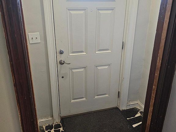 5th image of 3109 Myrtle Ave