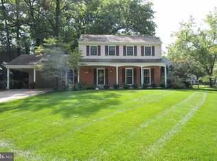 6126 Roxbury Ave, Springfield, VA 22152