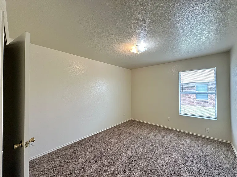 5202 Lauren Lea Dr — Photo 12