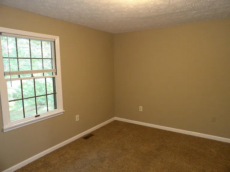 244 Meadowview Dr #12 — Photo 56