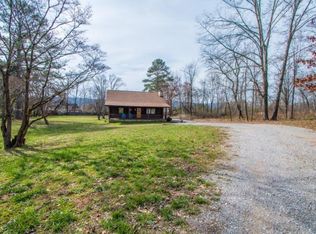8818 Saint John Rd, Hixson, TN 37343