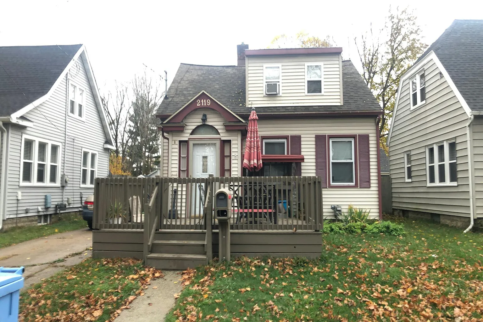 2119 Lyons Ave photo 1