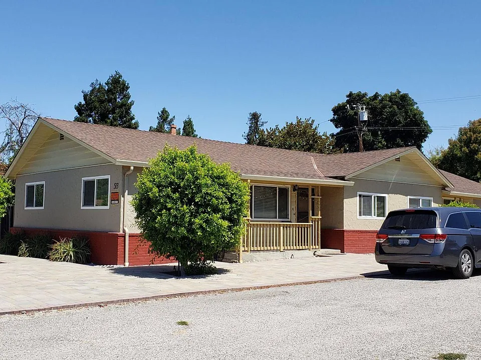 513 Piazza Dr #B