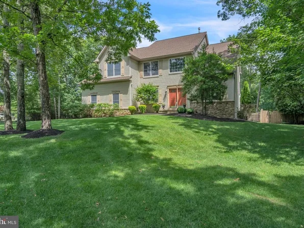 14 Indian Trl, Medford, NJ 08055