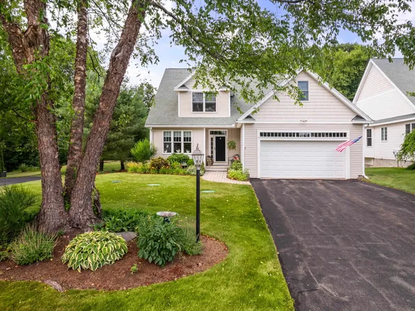 13 Crockett's Way, Stratham, NH 03885