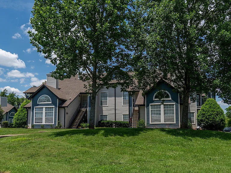 Summerlake Apartments — Photo 124
