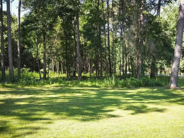 100 Sweetwater Dr, Thomasville, GA 31757