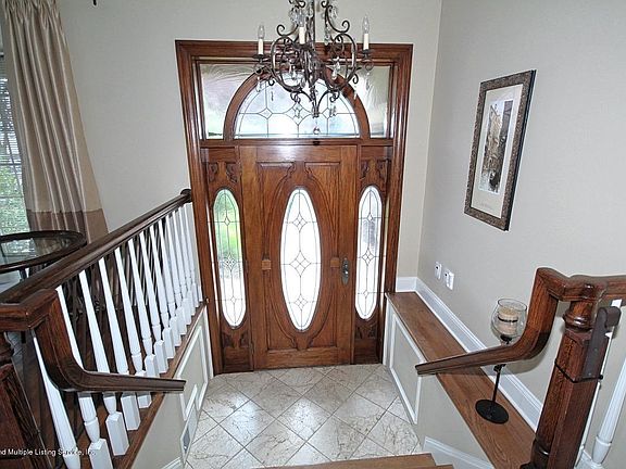 5th image of 135 W Cedarview Ave