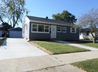 1813 24th St, Kenosha, WI 53140