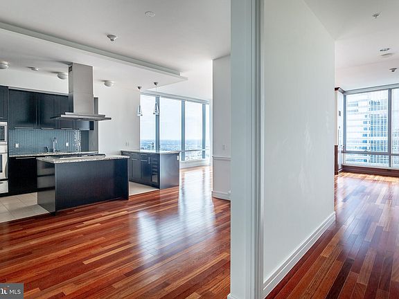 4th image of 1414 S Penn Sq #43GH
