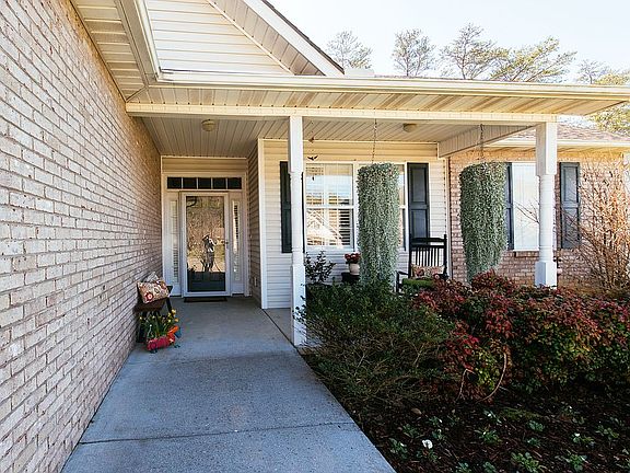 4th image of 1522 Graybrook Ln
