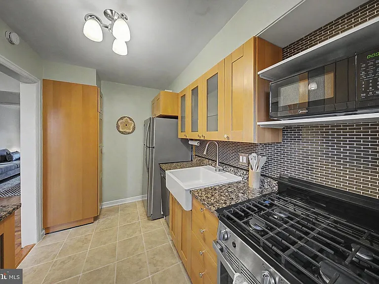 6607 Potomac Ave #C2 — Photo 7