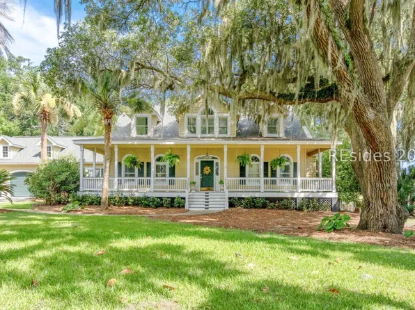 81 Dolphin Point Dr, Beaufort, SC 29907