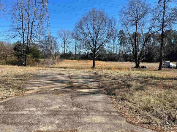 211 Woodland Cir, Pacolet, SC 29372