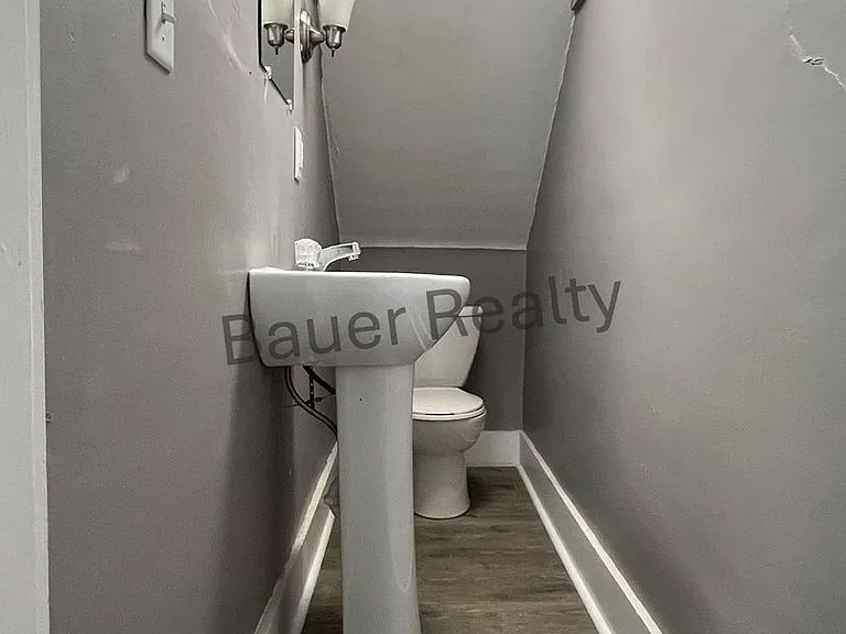 58 E Main St — Photo 12