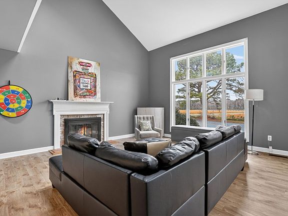 5th image of 27144 Gladding Rd