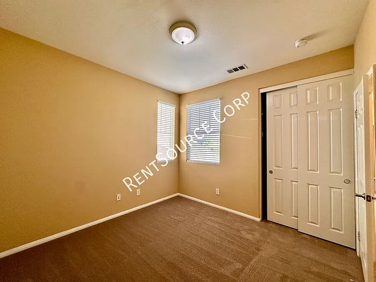 24162 Willowbrooke Ct — Photo 26