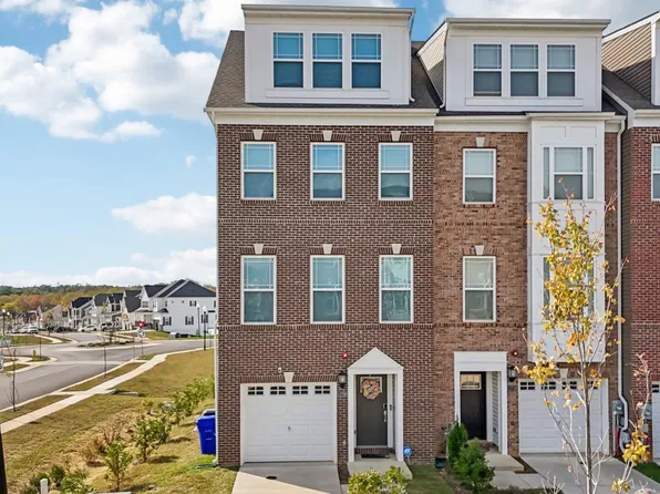 11720 Emily Dickinson Pl, White Plains, MD 20695