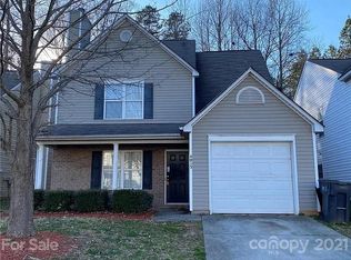4013 Cindy Woods Ln, Charlotte, NC 28216