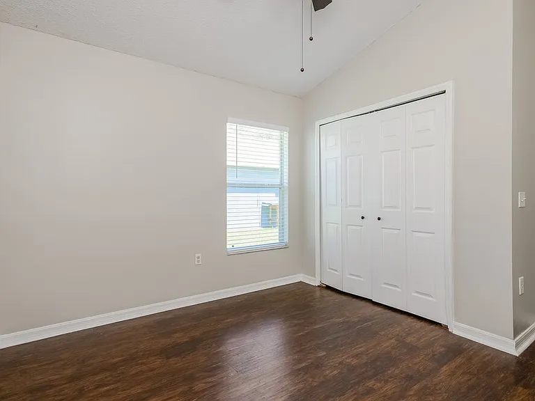 1320 Creekview Ct — Photo 14