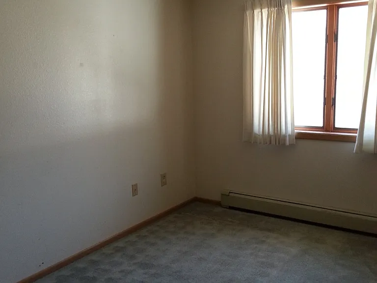 3430 E Court St — Photo 14