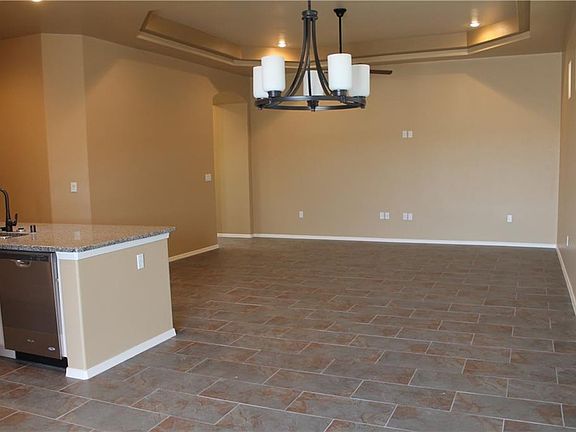 5th image of 1087 Iron Hill Ave