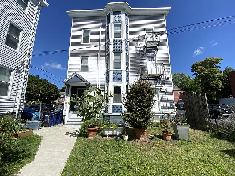 57 Bishop Allen Dr #2R — Photo 10