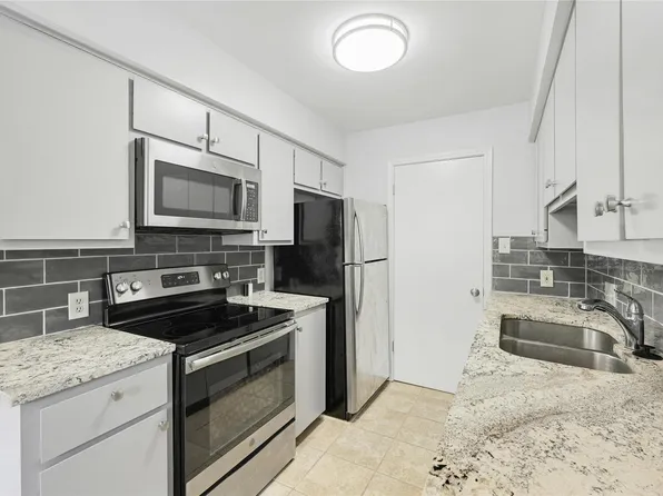 9226 Jollyville Rd APT 221, Austin, TX 78759