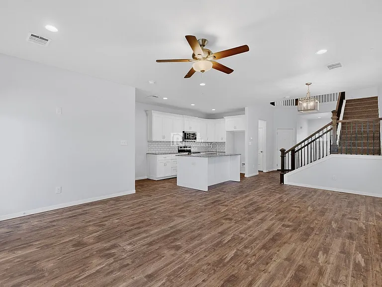 5838 Humbert Ave — Photo 11