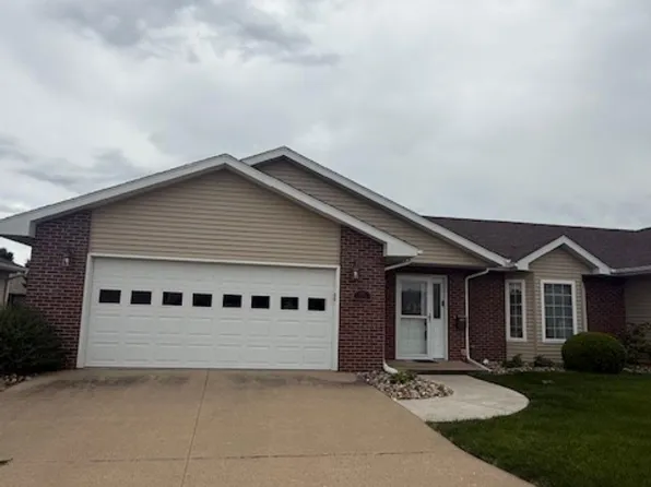 1557 Mason Ln, Burlington, IA 52601