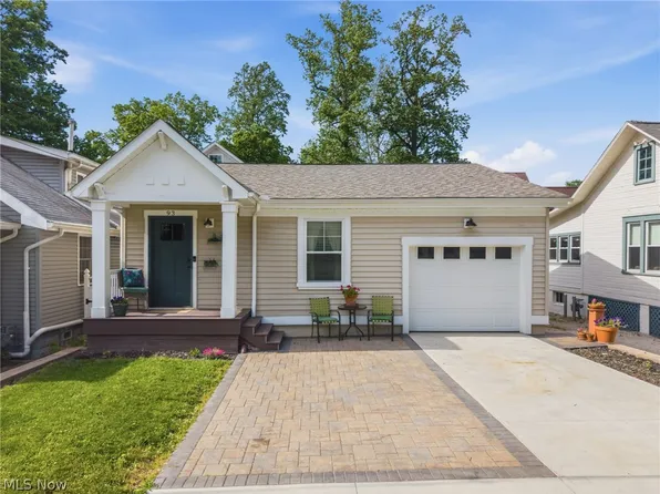 93 Longacre Ln, Chippewa Lake, OH 44215