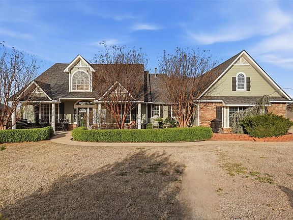 4th image of 2109 Mulberry Ln