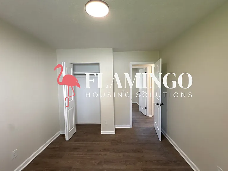 1272 Clement Ave — Photo 14