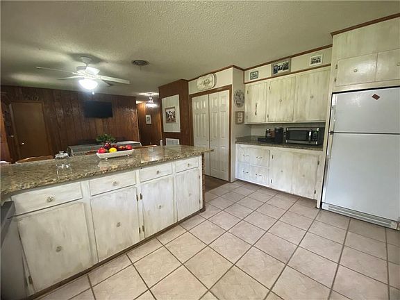 5th image of 74258 N River Rd