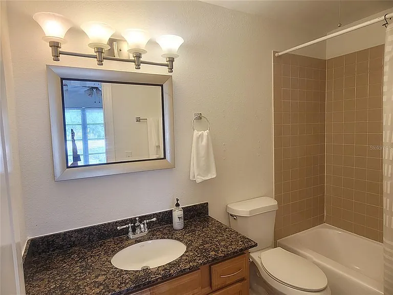 3360 S Osprey Ave #201B — Photo 14